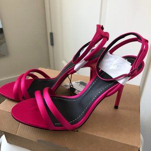 NWT ZARA HEEL SANDALS FUCHSIA SIZE 7.5